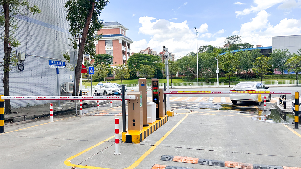 道閘場(chǎng)景應(yīng)用